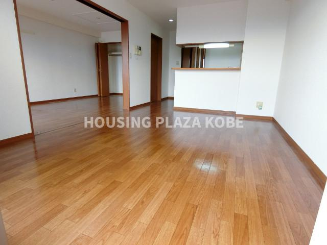 フォーラム城ヶ岡参番館の居間・リビング