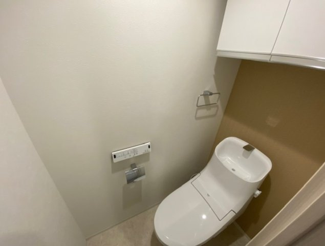 東京都世田谷区　新築1棟売りマンション　【OAK VILLA 三軒茶屋】のトイレ