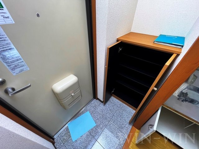 メゾンド ノワの玄関