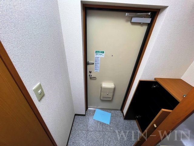 メゾンド ノワの玄関