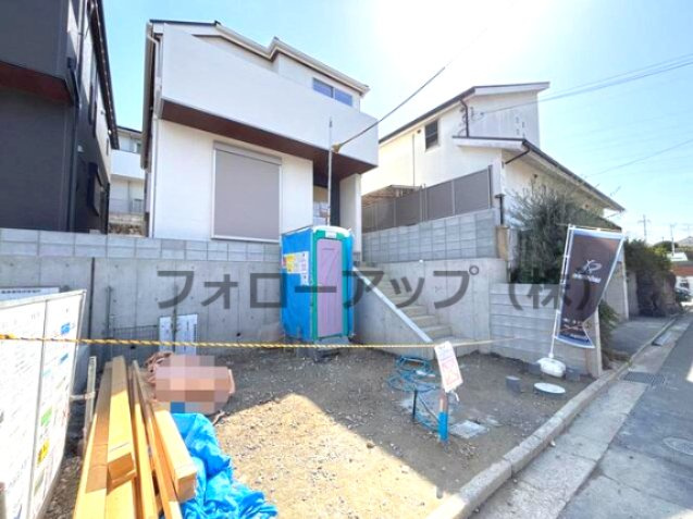 リーブルガーデン 枚方市楠葉美咲の前面道路含む現地写真