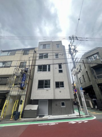ＣＯＭＰＯＳＩＴＥ新宿三丁目の画像