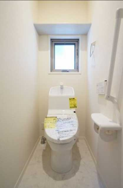 Creliss　高遮音床システム　南東角部屋　駅近のトイレ