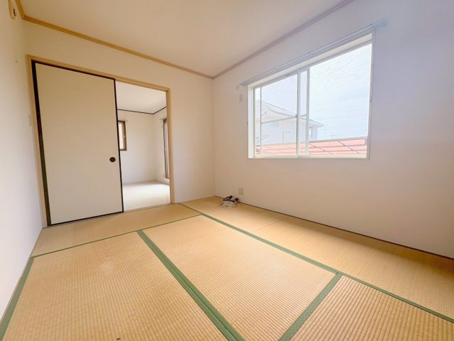 宝塚市山本中１丁目のアパートの和室