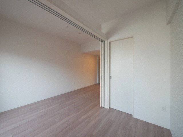 セレニテ西中島アリア弐番館の洋室