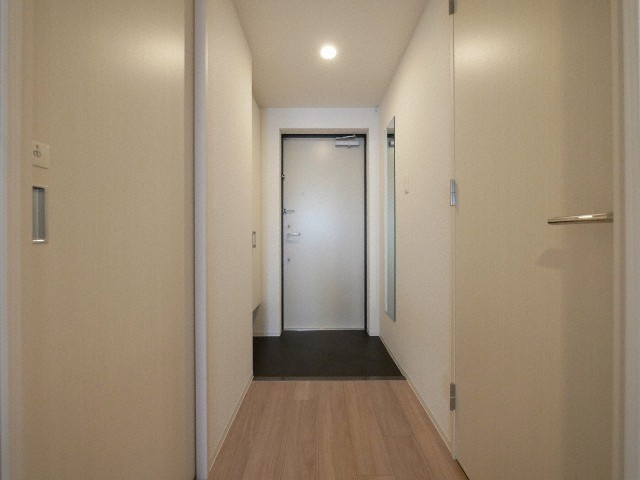 セレニテ西中島アリア弐番館の玄関