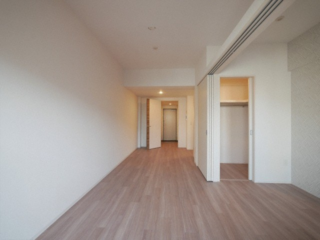 セレニテ西中島アリア弐番館の居間・リビング