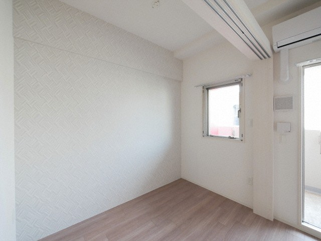 セレニテ西中島アリア弐番館の洋室