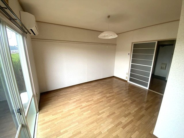 学のまどいの居間・リビング