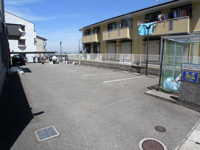 エスポワール大津和の駐車場
