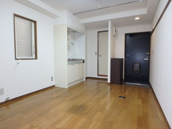 イーフラットの洋室