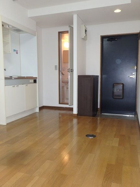 イーフラットの玄関