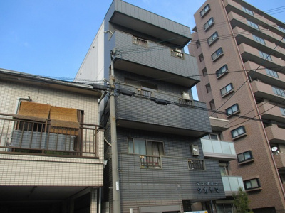 【外観】 | マンションタカヤマ | タイル張りの外観です