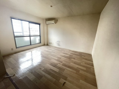 【洋室】 | マンションタカヤマ | 使い勝手のいい洋室です