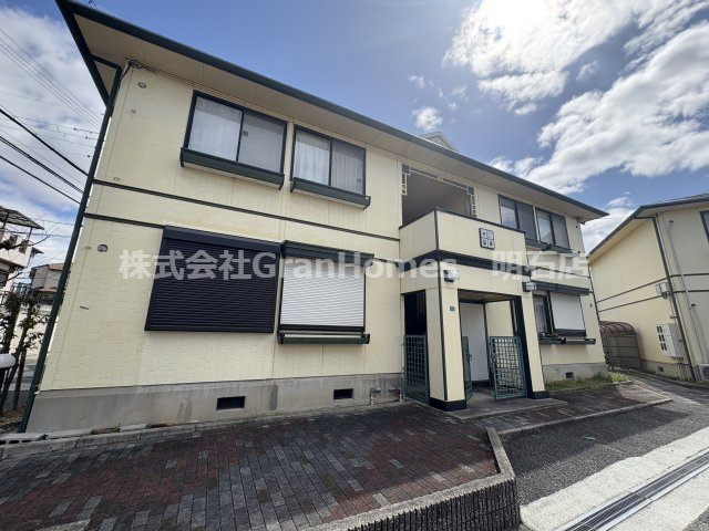 サンビレッジ中村A棟の外観