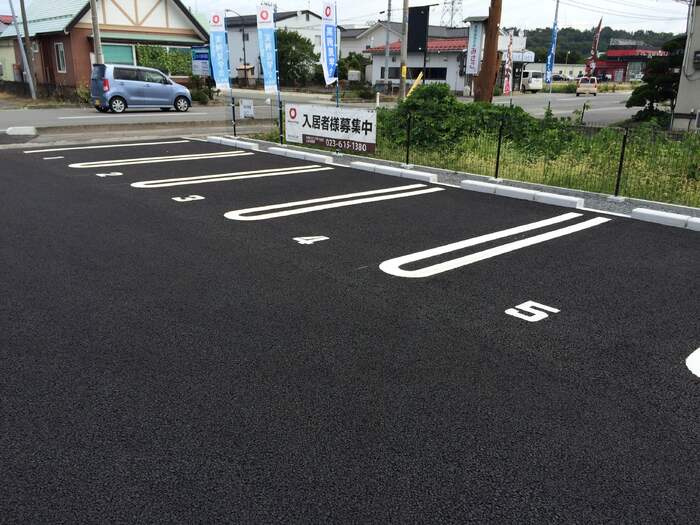 イーグルネスト Ａの駐車場|駐輪場