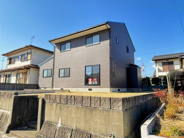 東際波台