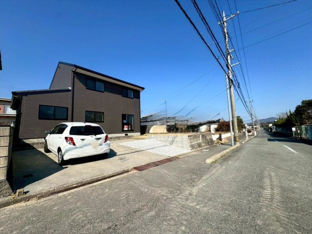 東際波台の前面道路含む現地写真