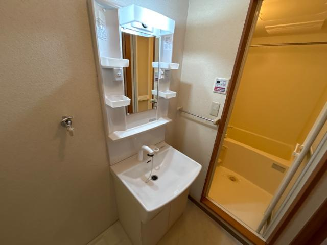 レジデンス　H＆Kの洗面所|洗面