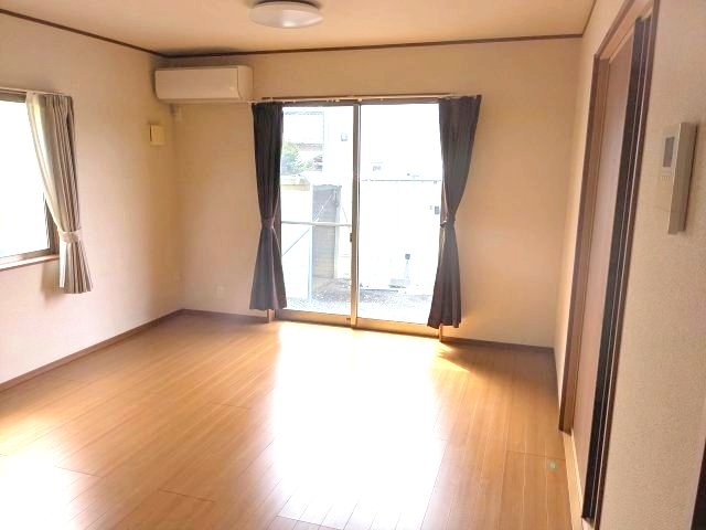 中古戸建　高崎市若田町の居間・リビング