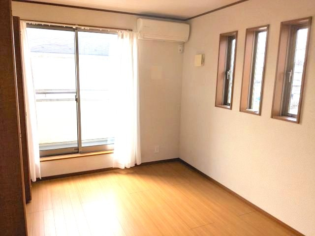 中古戸建　高崎市若田町の洋室