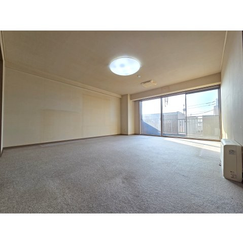 中道2丁目マンション　タック五稜郭の居間・リビング