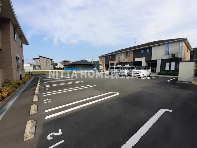 エスペラント・ボヌール　Ｂの駐車場|敷地内に2台分の駐車スペースがあります○