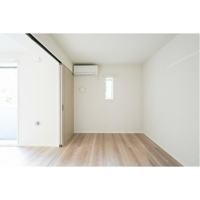 【寝室】 | ウェルスクエア渋谷本町 | きれいなフローリング。
