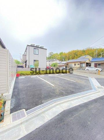 サンコート原町の駐車場