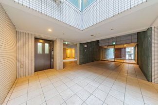 【エントランス】