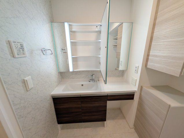 D-avance柱六番町 Ⅰの洗面所