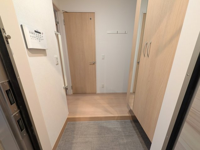 D-avance柱六番町 Ⅰの玄関