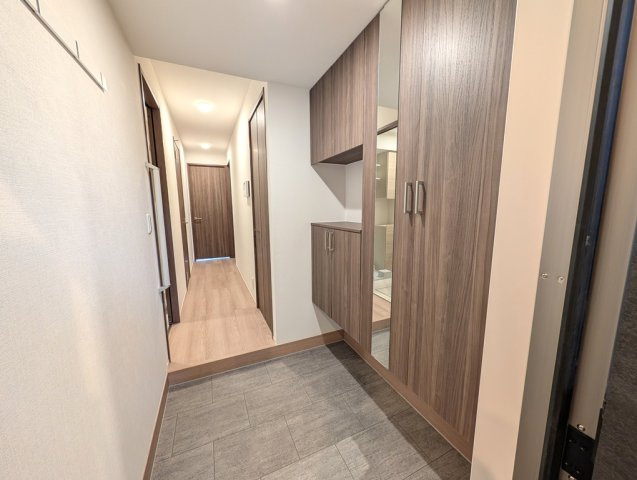 D-avance柱六番町 Ⅰの玄関