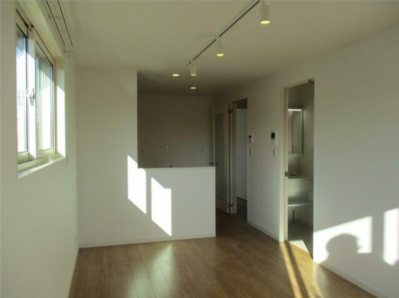 メゾンラフィネの居間・リビング