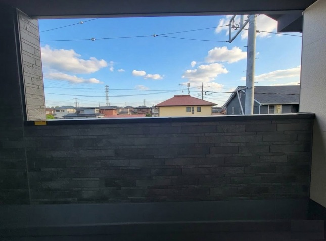 【LIGARE】塩谷郡高根沢町 第24期 全2棟のバルコニー|〇インナーバルコニー〇
主寝室から繋がるプライベートバルコニー♪ロータイプのチェアを置き、うちカフェするのも良いですね♪	
※2026年５月撮影