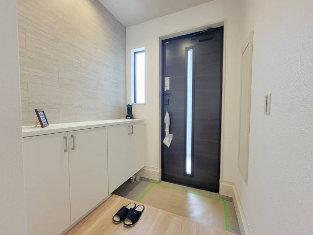 【LIGARE】塩谷郡高根沢町 第24期 全2棟の前面道路含む現地写真|〇建築中〇
周辺環境が充実しております。
道路の配置や道の広さ日当たりなど、ぜひ現地もご確認ください！
弊社営業が同行してご案内も可能です☆
※2026年3月撮影