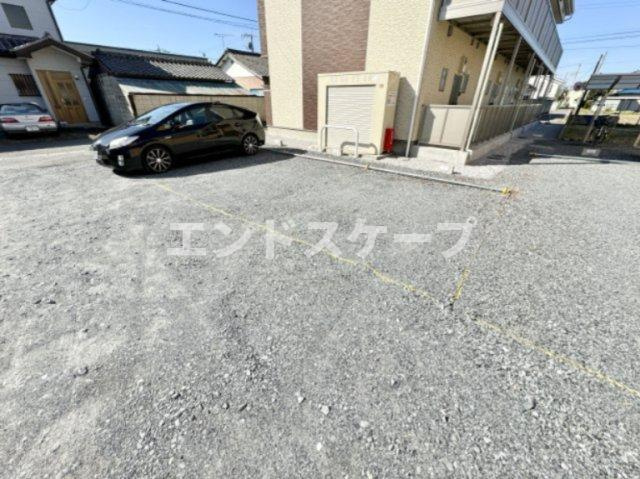 シャルールの駐車場|高崎、前橋エリアのお部屋探しはエンドスケープまで！お客様の理想お聞かせ下さい♪