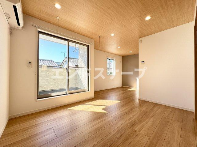シャルールの居間・リビング|高崎、前橋エリアのお部屋探しはエンドスケープまで！お客様の理想お聞かせ下さい♪