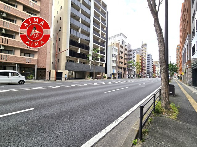 オープンレジデンシア高宮アベニュー201の現況写真|前面道路を含む現地写真です。