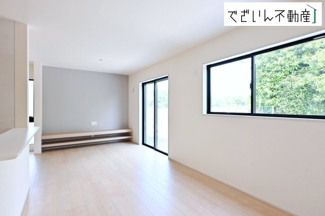 【居間・リビング】 | Livele Garden.S久喜市鷲宮駅Ⅲ(久喜市栄1丁目)　新築住宅 | ≪2号棟≫
現地(2026年6月撮影)
