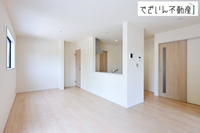 【居間・リビング】 | Livele Garden.S久喜市鷲宮駅Ⅲ(久喜市栄1丁目)　新築住宅 | ≪2号棟≫
現地(2026年6月撮影)