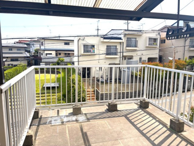【バルコニー】 | ■専任物件■茨木市山手台３丁目　中古テラスハウス | ■ルーフバルコニー■ロケーション・陽当たり・通風良好です。