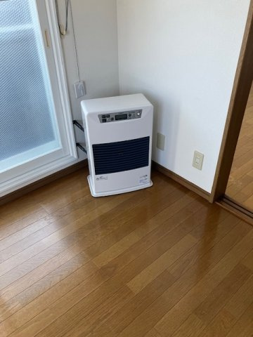 キャニオン十和田B棟の設備|FF式自動給油ストーブ