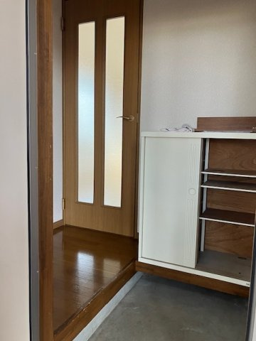 キャニオン十和田B棟の玄関|シューズボックス