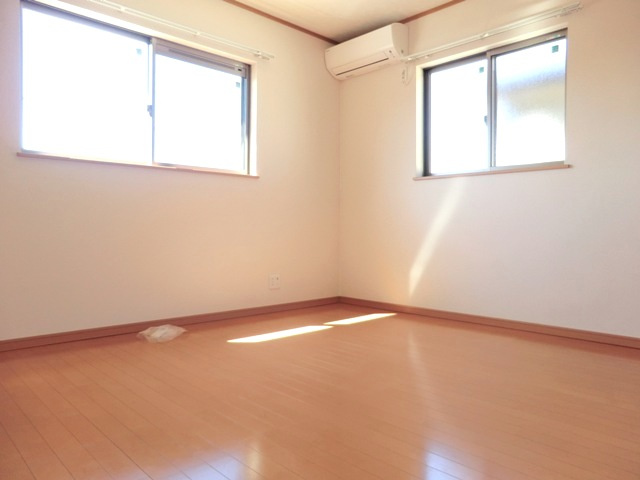 ソレイユ・駒場の洋室|★洋室７帖の画像。エアコン付き★