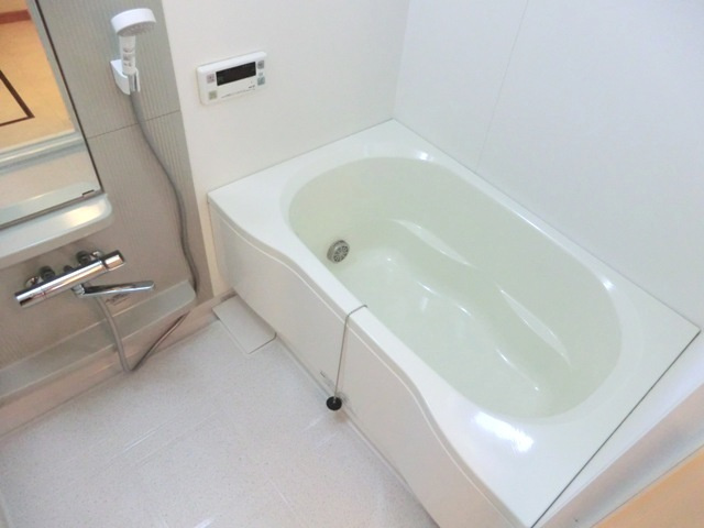 ソレイユ・駒場の浴室|★浴室オートバス仕様・追い焚き機能・浴室乾燥機付き★