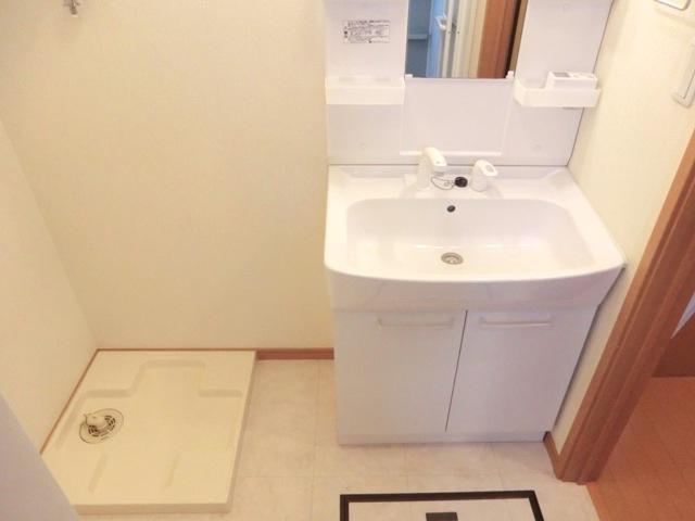 ソレイユ・駒場の洗面所|★シャワードレッサー型洗面台・室内洗濯機置場あり★