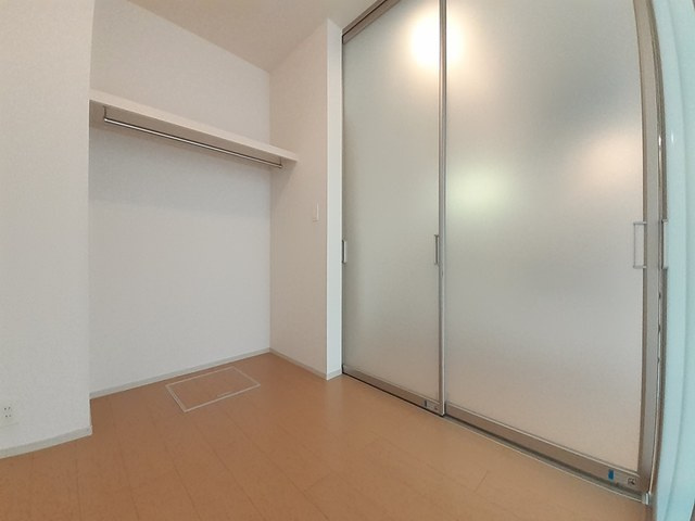 ジュピターⅡの洋室