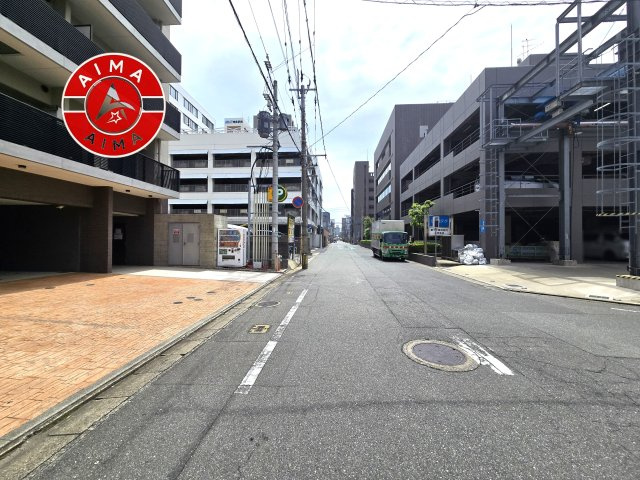 グランフォーレラグゼ博多駅南の現況写真|前面道路を含む現地写真です。