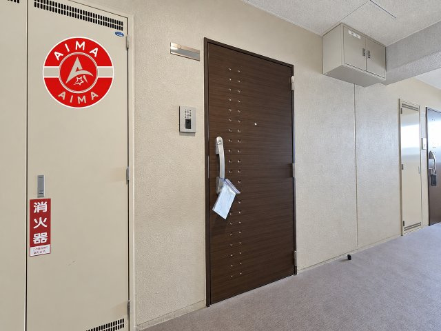 グランフォーレラグゼ博多駅南の玄関|きれいに整えられた外玄関で、住まいの第一印象も良好です。